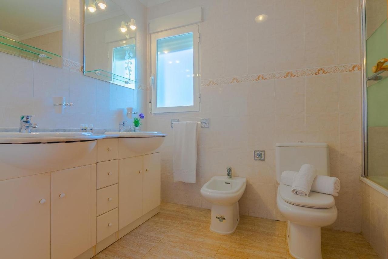 Villas Guzman Margaret Калпе Екстериор снимка