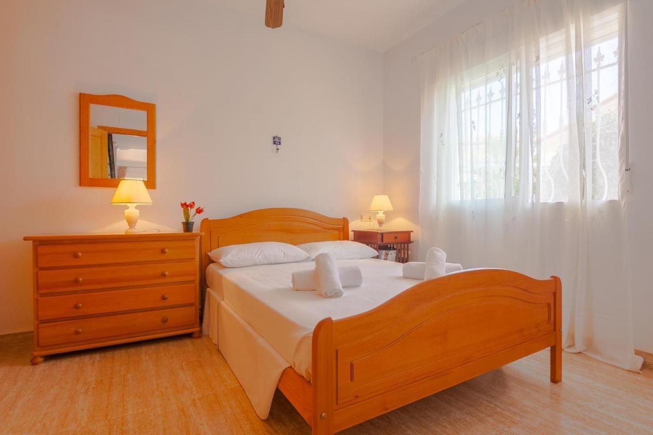 Villas Guzman Margaret Калпе Екстериор снимка