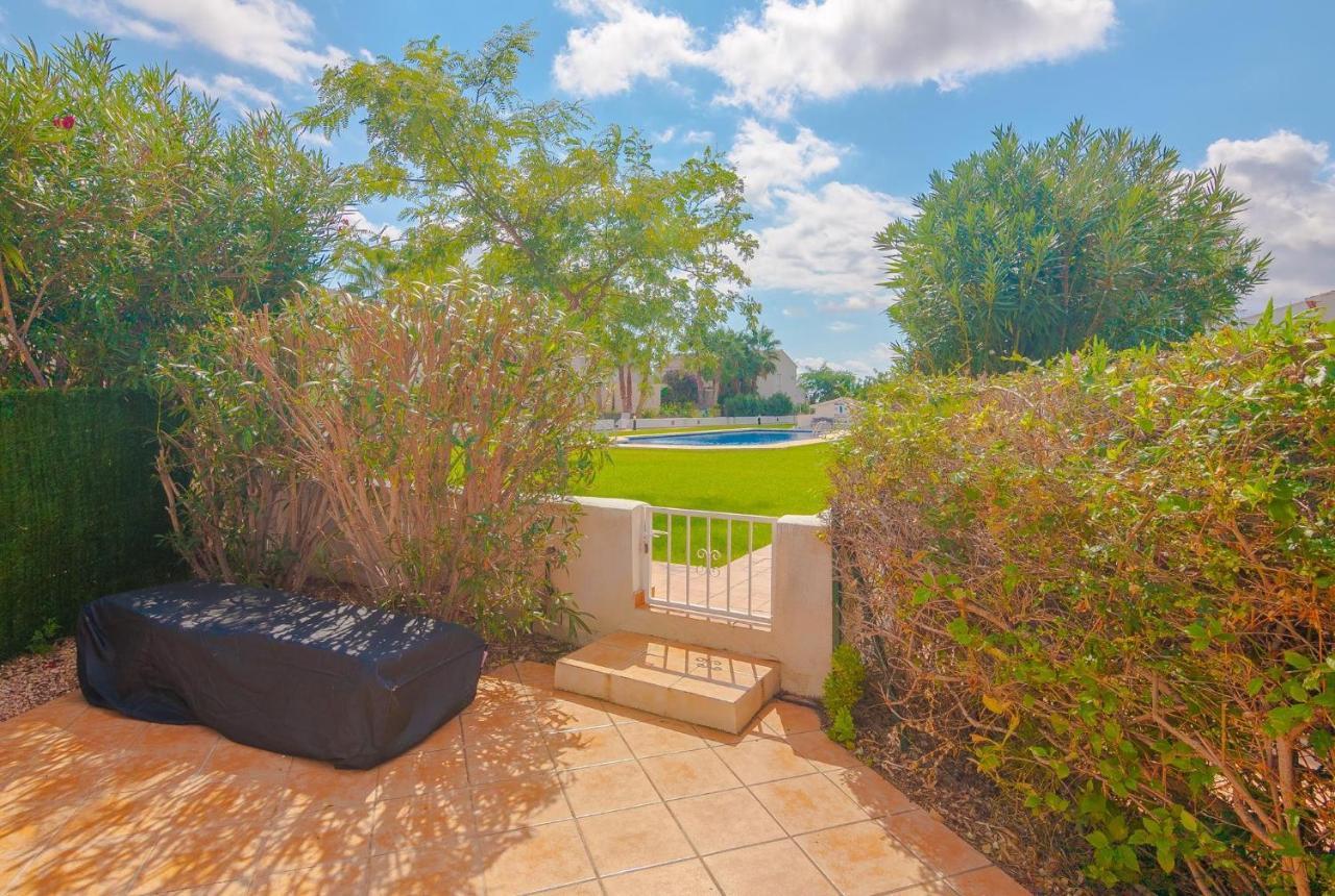 Villas Guzman Margaret Калпе Екстериор снимка