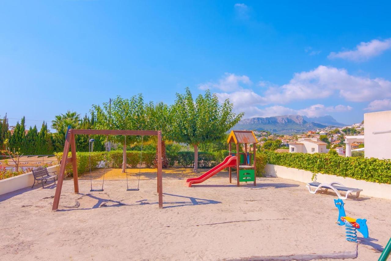 Villas Guzman Margaret Калпе Екстериор снимка